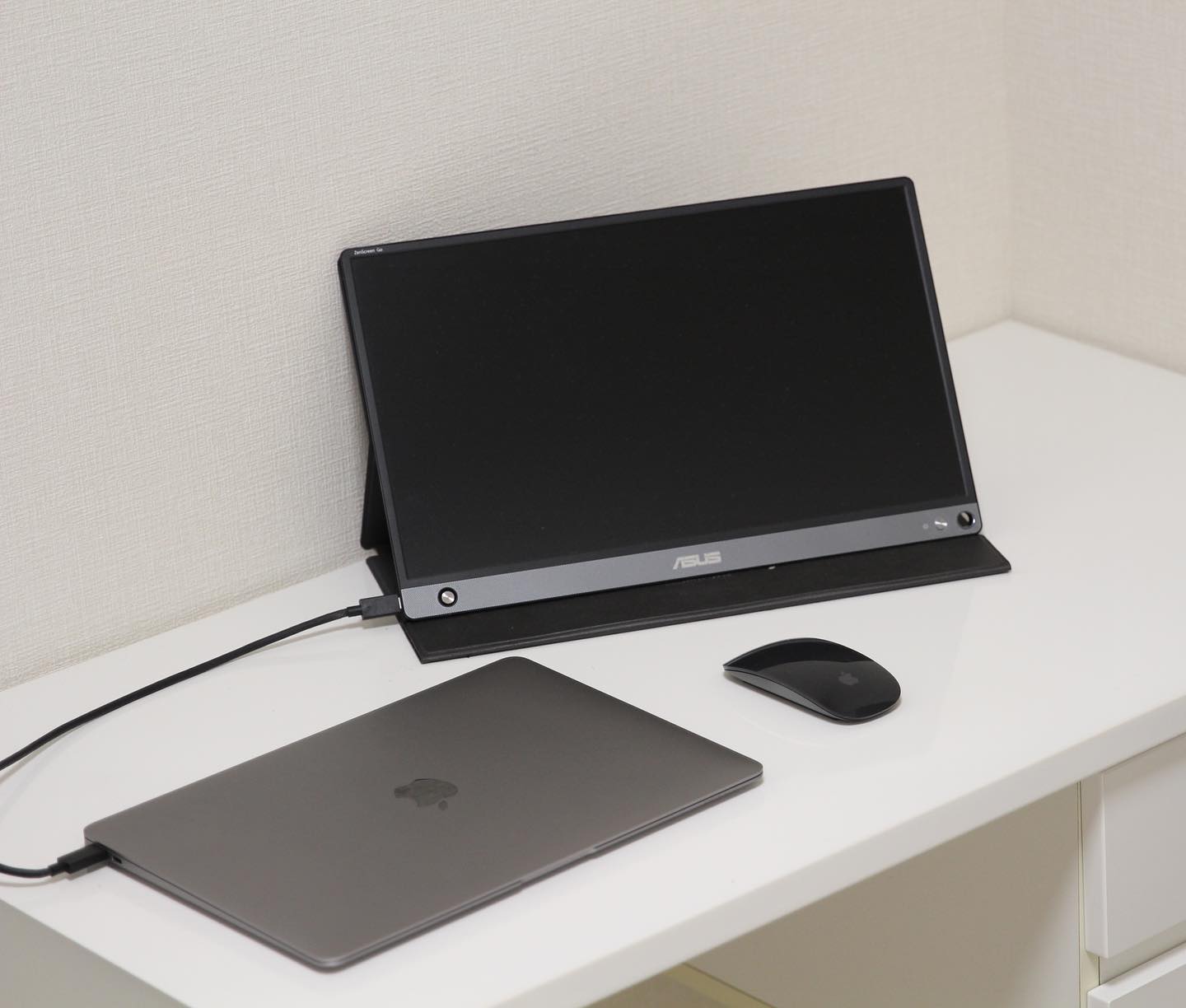 ASUS MB16AHPレビュー｜自宅を最強のデュアル環境に変える3つの理由