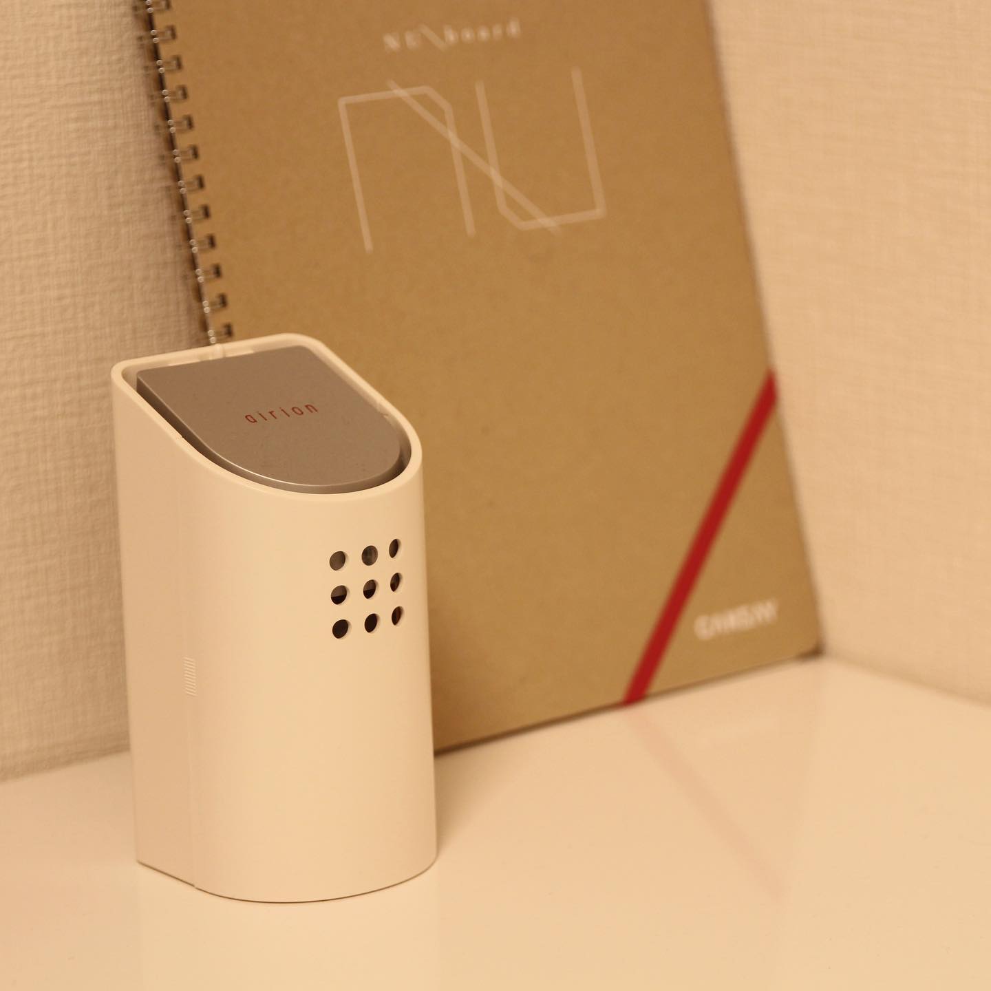 アロマは残して消臭！スリムな消臭器の実力を検証